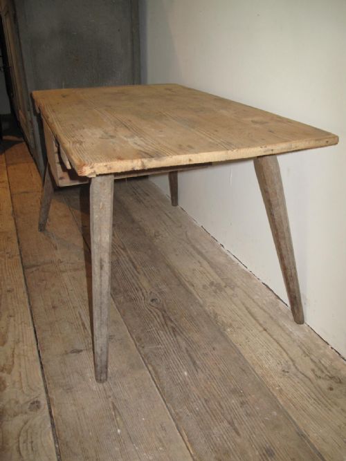 19TH CENTURY FRENCH PINE COBBLERS BENCH - ADDITIONAL PHOTO 5