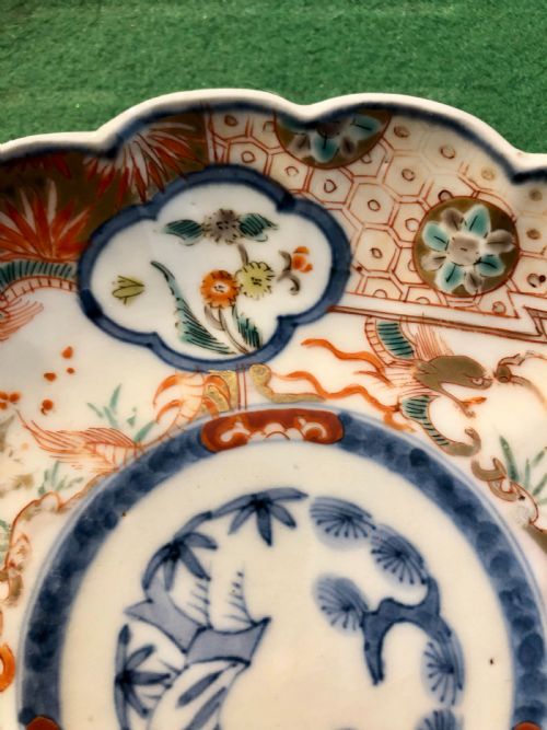 CHINESE IMARI SCALLOPED DISH 18THC - ADDITIONAL PHOTO 1