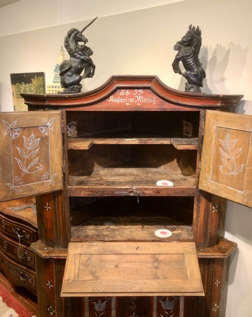 AUSTRO HUNGARIAN EMPIRE CORNER CUPBOARD 1839 - ADDITIONAL PHOTO 7