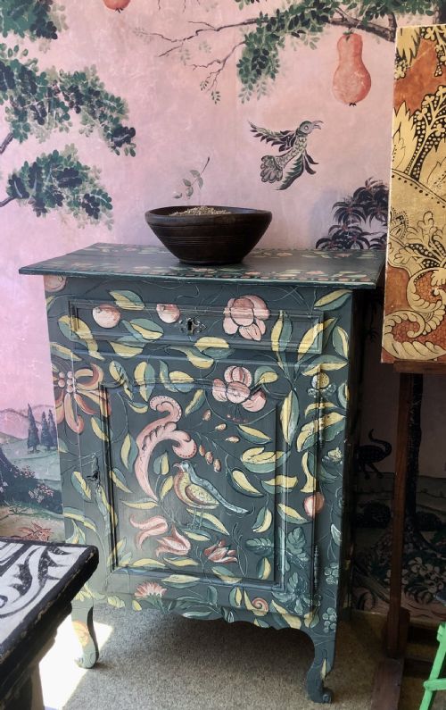 FRENCH 19TH CENTURY SINGLE DOOR CANTERBURY CUPBOARD BY MELISSA WHITE - ADDITIONAL PHOTO 3
