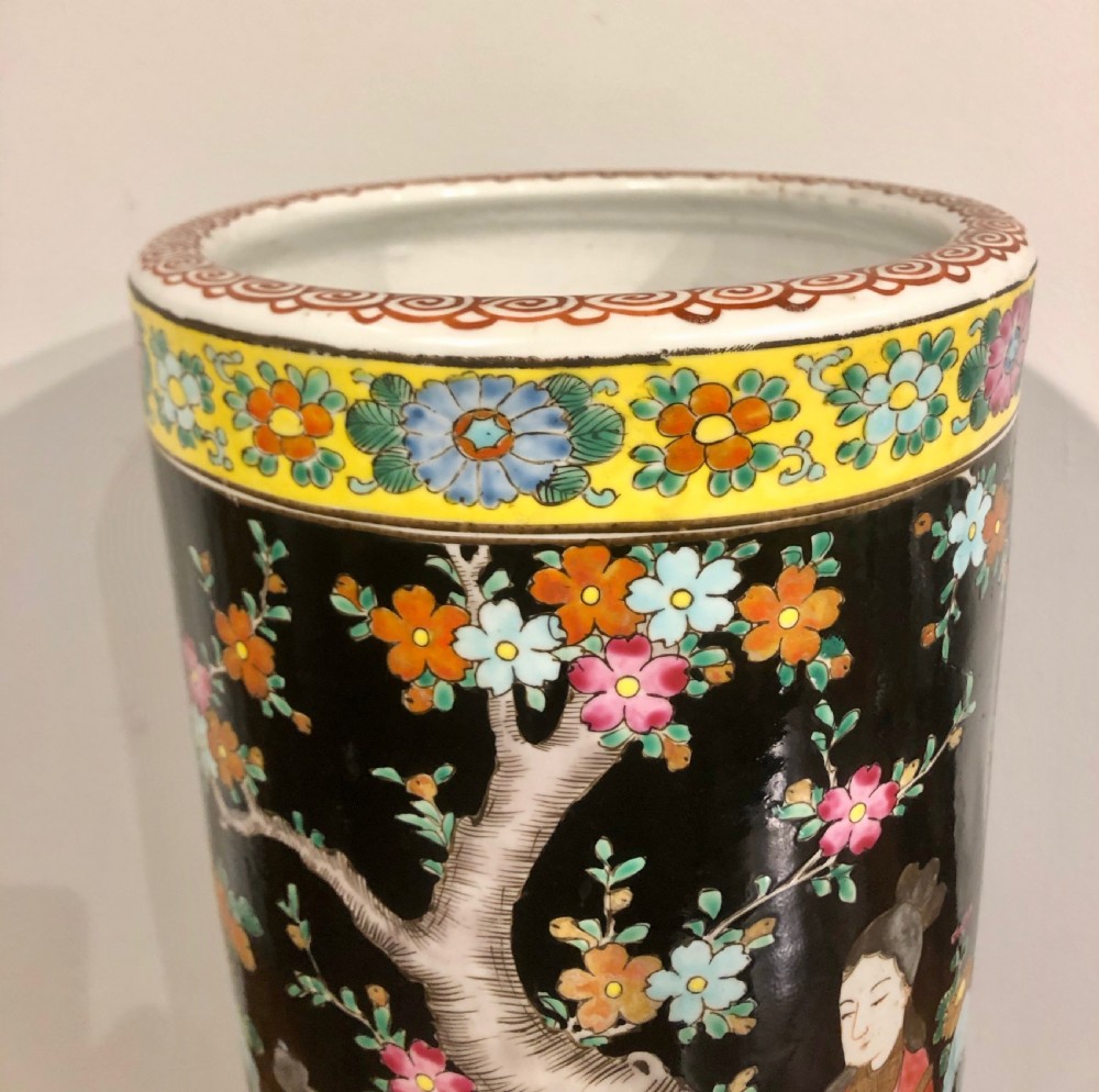 Japanese Large Cylindrical Vase. 19thc. View IV