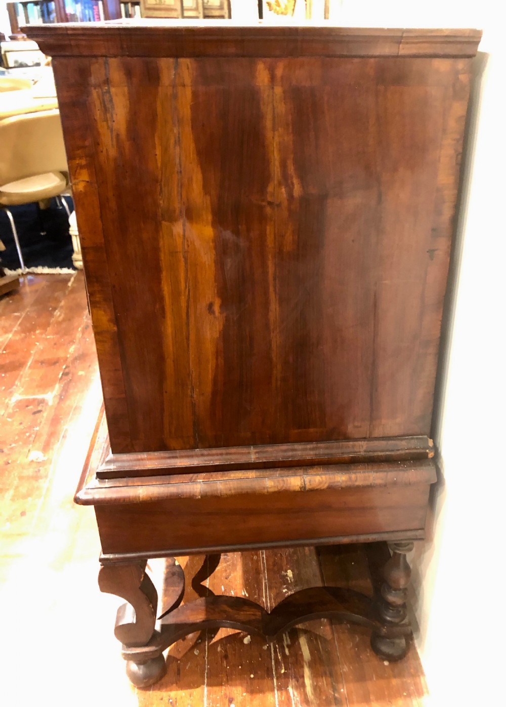 William and Mary Walnut Chest on stand. English,17th c. View VI