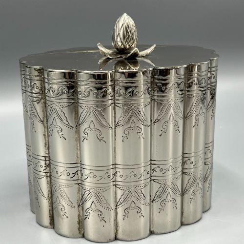 VICTORIAN SILVER PLATED TEA CADDY WITH SCALLOPED BODY - ADDITIONAL PHOTO 3