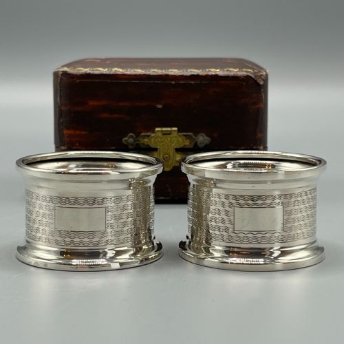 PAIR OF CASED SOLID SILVER NAPKIN RINGS HALLMARKED BIRMINGHAM 1931 - ADDITIONAL PHOTO 5