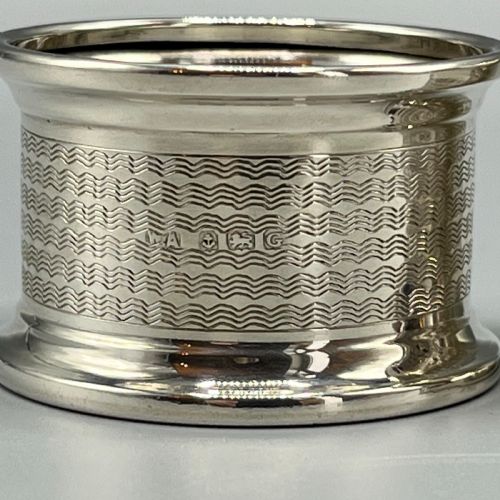 PAIR OF CASED SOLID SILVER NAPKIN RINGS HALLMARKED BIRMINGHAM 1931 - ADDITIONAL PHOTO 9