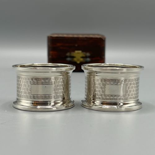 PAIR OF CASED SOLID SILVER NAPKIN RINGS HALLMARKED BIRMINGHAM 1931 - ADDITIONAL PHOTO 11