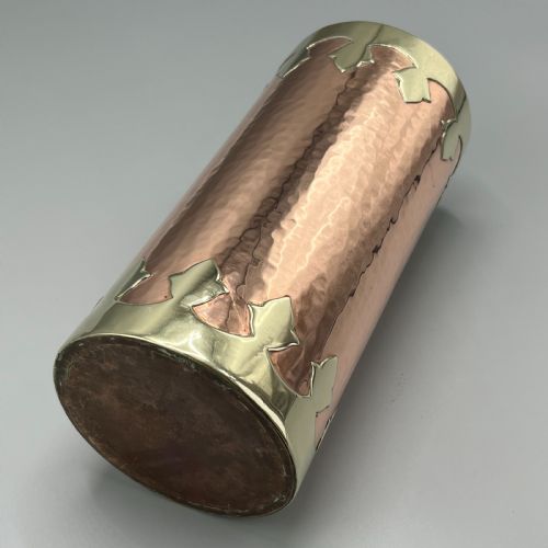 LARGE ARTS CRAFTS COPPER BRASS CYLINDRICAL PLANISHED VASE - ADDITIONAL PHOTO 9