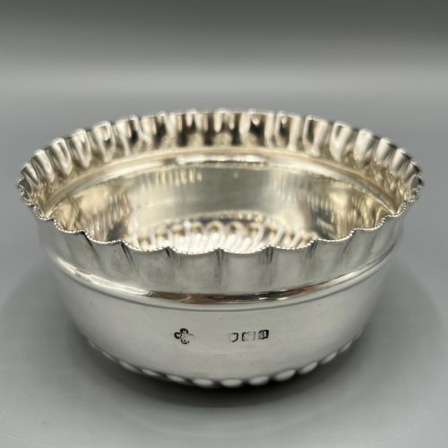 VICTORIAN SOLID STERLING SILVER CREAM JUG SUGAR BOWL SET - ADDITIONAL PHOTO 12