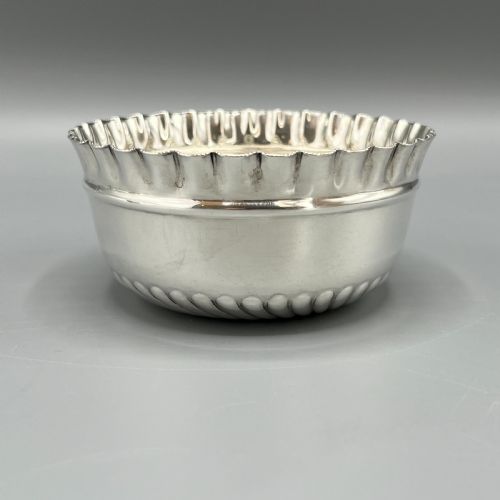 VICTORIAN SOLID STERLING SILVER CREAM JUG SUGAR BOWL SET - ADDITIONAL PHOTO 16
