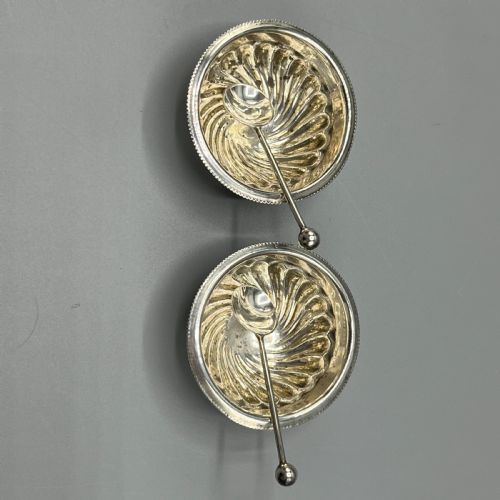 PAIR VICTORIAN SOLID STERLING SILVER SALTS SALT SPOONS IN FITTED CASE - ADDITIONAL PHOTO 4