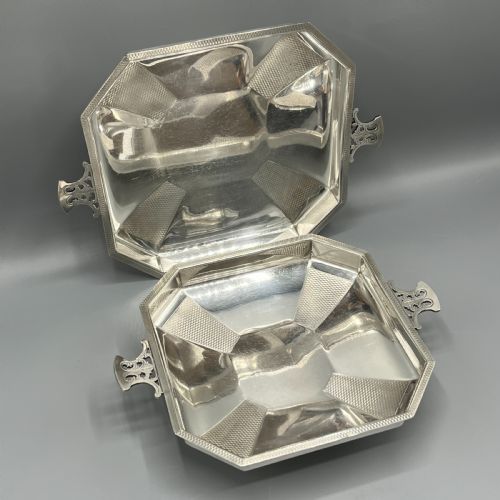 pair art deco silver plated engine turned bowls dishes tazzas by mappin webb - CATEGORY: ANTIQUE SILVER - DATED 1920