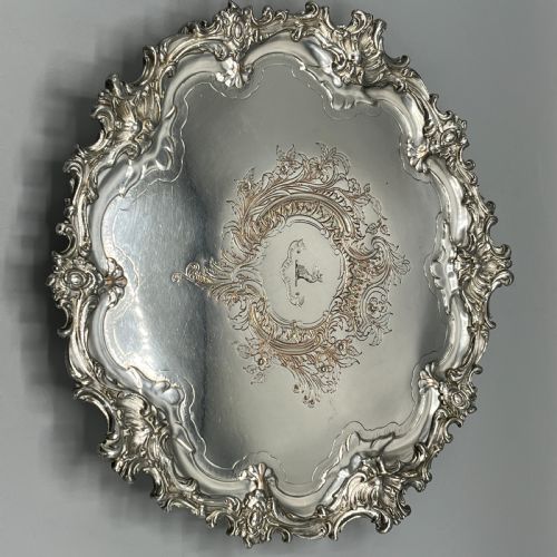 SHEFFIELD PLATED FOOTED SALVER TRAY WITH BYERS FAMILY CREST C1830 - ADDITIONAL PHOTO 4