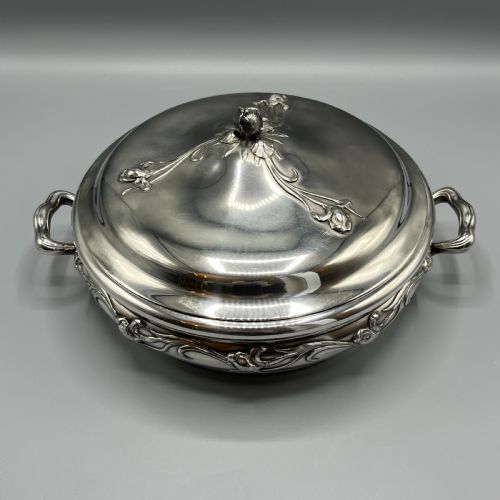 fig 1. Art Nouveau Silver Plated Entrée Serving Dish Tureen by Reed & Barton