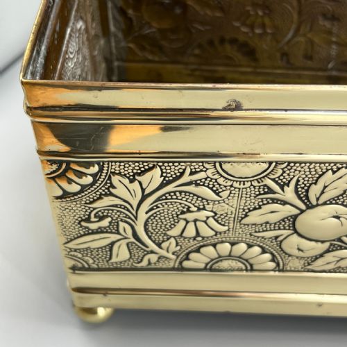 EDWARDIAN BRASS TROUGH PLANTER JARDINIERE - ADDITIONAL PHOTO 12