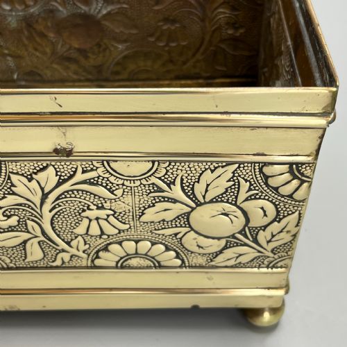 EDWARDIAN BRASS TROUGH PLANTER JARDINIERE - ADDITIONAL PHOTO 13