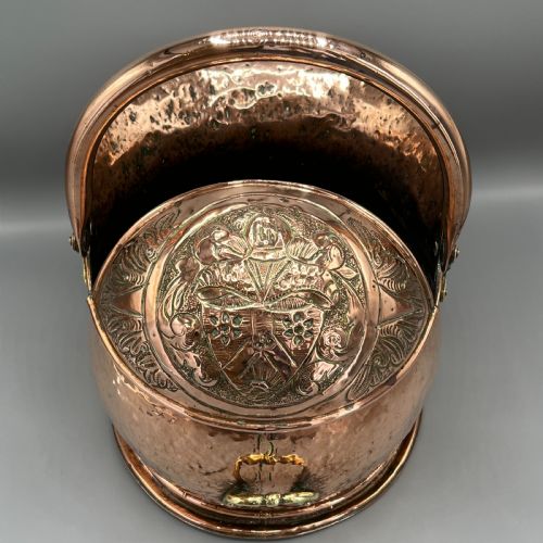 VICTORIAN SOLID COPPER COAL SCUTTLE BUCKET WITH EMBOSSED COAT OF ARMS - ADDITIONAL PHOTO 1