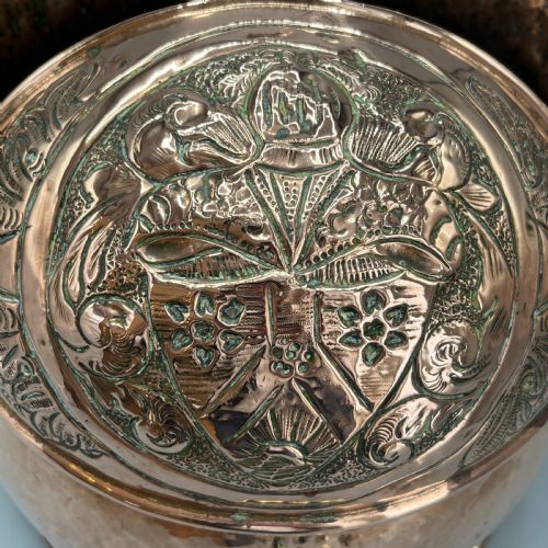 VICTORIAN SOLID COPPER COAL SCUTTLE BUCKET WITH EMBOSSED COAT OF ARMS - ADDITIONAL PHOTO 11