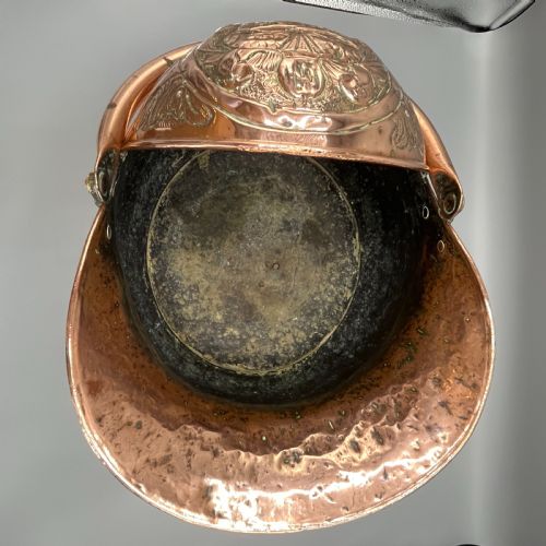 VICTORIAN SOLID COPPER COAL SCUTTLE BUCKET WITH EMBOSSED COAT OF ARMS - ADDITIONAL PHOTO 17