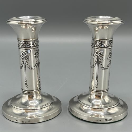PAIR STERLING SILVER CANDLESTICKS HALLMARKED 1905 WITH RIBBON BOW GARLANDS - ADDITIONAL PHOTO 3