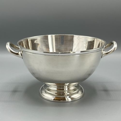 ANTIQUE QUALITY SILVER PLATED PEDESTAL BOWL WITH TWIN HANDLES - ADDITIONAL PHOTO 1