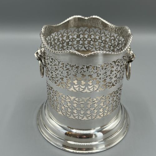 SILVER PLATED PIERCED WINE BOTTLE HOLDER - ADDITIONAL PHOTO 3