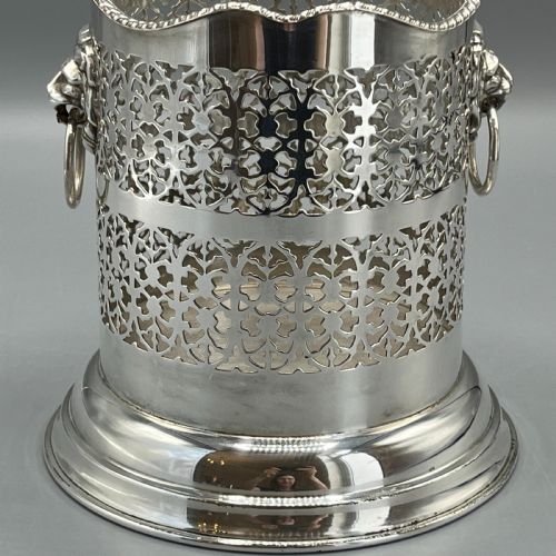 SILVER PLATED PIERCED WINE BOTTLE HOLDER - ADDITIONAL PHOTO 9