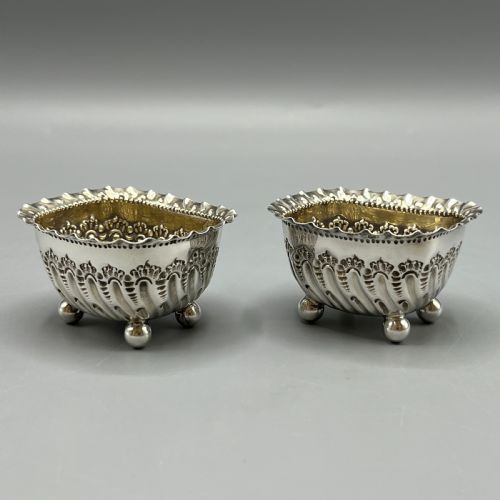 PAIR VICTORIAN STERLING SILVER SALTS HALLMARKED 1897 - ADDITIONAL PHOTO 3
