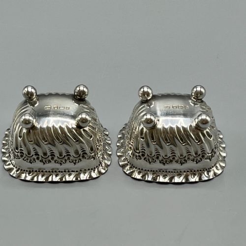 PAIR VICTORIAN STERLING SILVER SALTS HALLMARKED 1897 - ADDITIONAL PHOTO 10