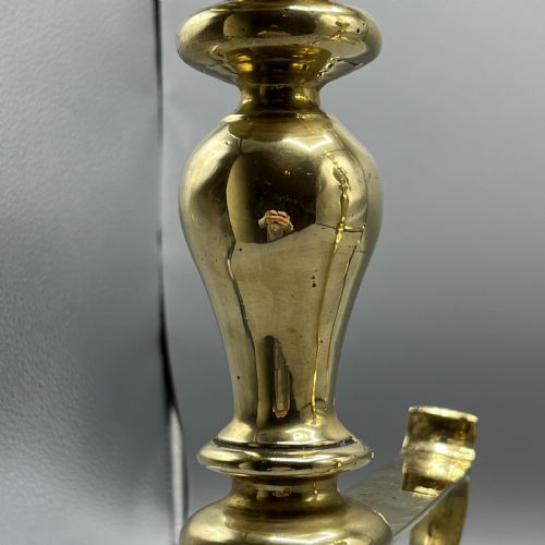 LARGE VICTORIAN BRASS FIRE DOGS WITH LION PAW FEET - ADDITIONAL PHOTO 7