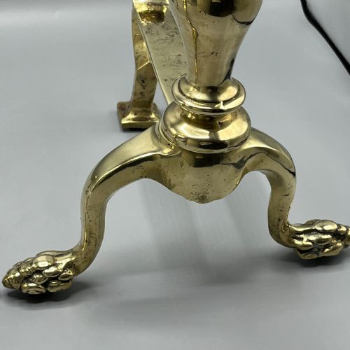 LARGE VICTORIAN BRASS FIRE DOGS WITH LION PAW FEET - ADDITIONAL PHOTO 12