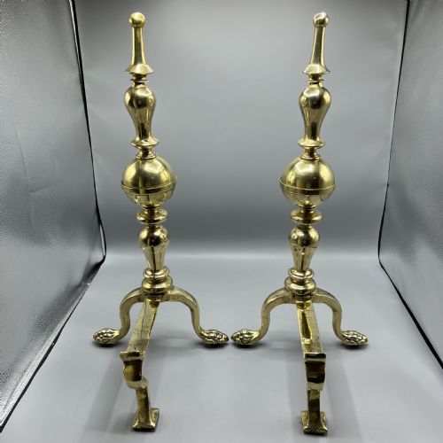 LARGE VICTORIAN BRASS FIRE DOGS WITH LION PAW FEET - ADDITIONAL PHOTO 15