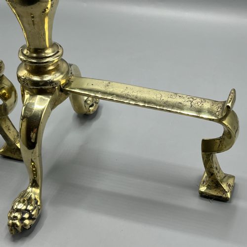 LARGE VICTORIAN BRASS FIRE DOGS WITH LION PAW FEET - ADDITIONAL PHOTO 16