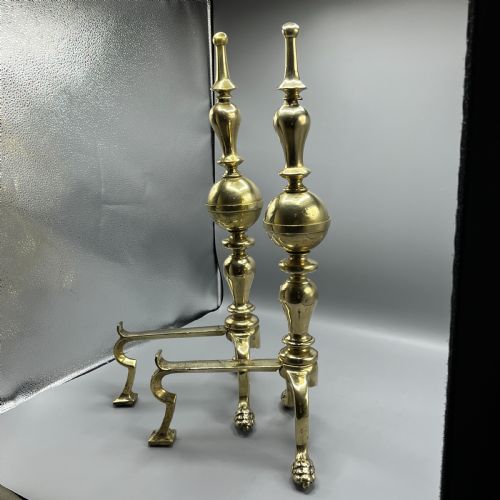 LARGE VICTORIAN BRASS FIRE DOGS WITH LION PAW FEET - ADDITIONAL PHOTO 17