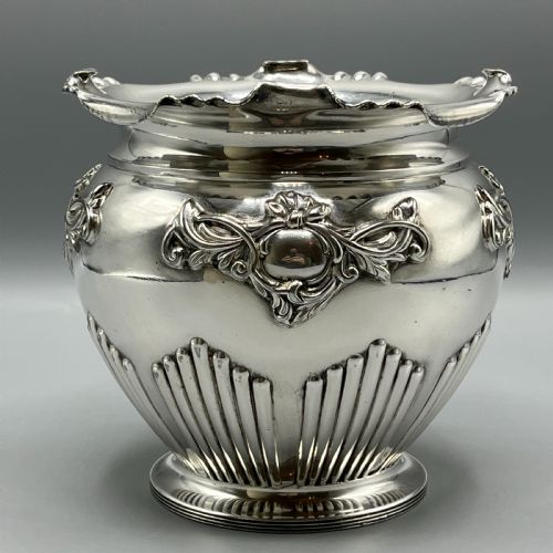 WALKER HALL SILVER PLATED JARDINIERE PLANTER - ADDITIONAL PHOTO 1