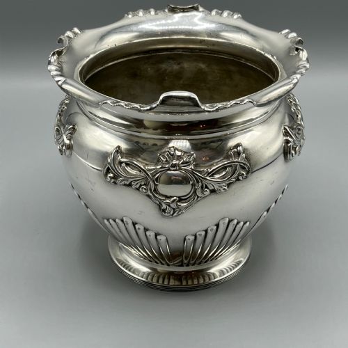 WALKER HALL SILVER PLATED JARDINIERE PLANTER - ADDITIONAL PHOTO 3