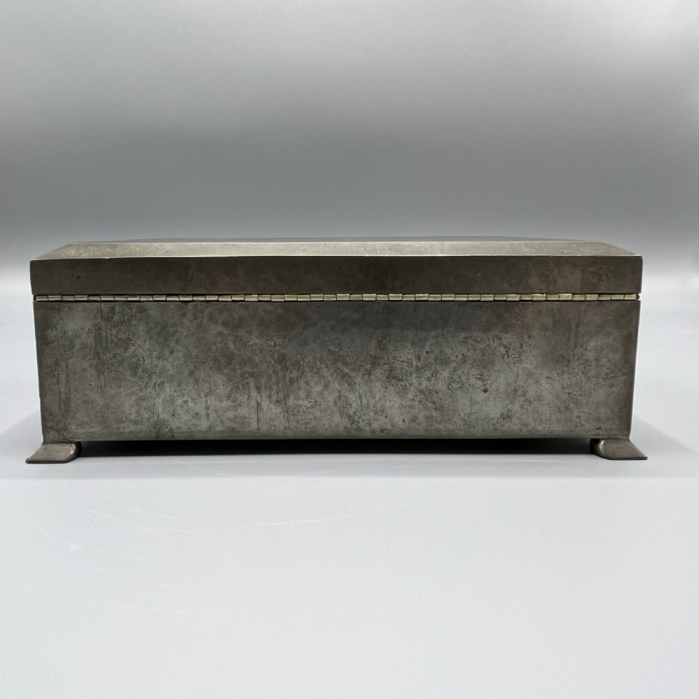Liberty & Co English Pewter Cigarette Box Tudric 01366 Arts & Crafts c. 1905 View VI