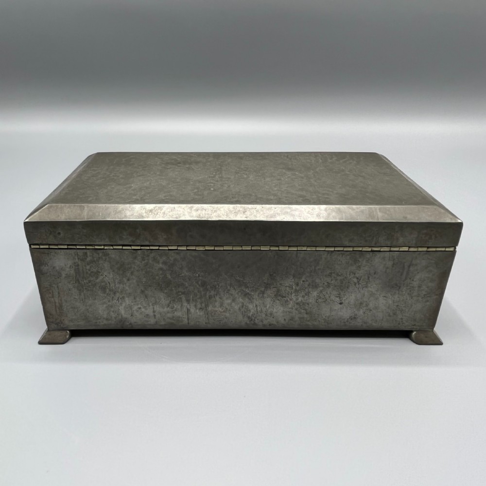 Liberty & Co English Pewter Cigarette Box Tudric 01366 Arts & Crafts c. 1905 View VII
