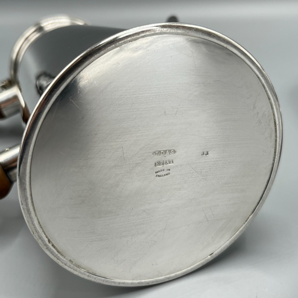 Edwardian Quality Silver Plated Coffee Pot & Hot Water Jug Set View XV