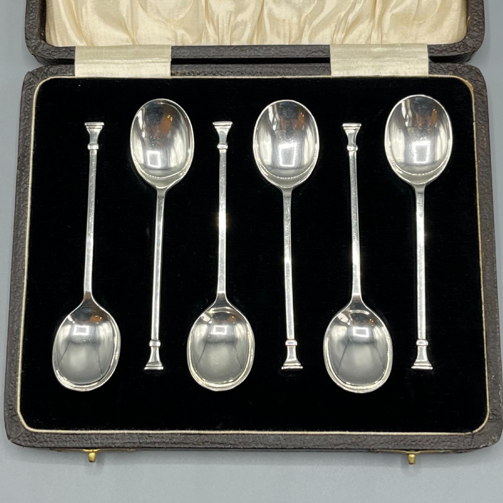 Cased Set of 6 Solid Silver Coffee Spoons Art Deco Hallmarked Birmingham 1932