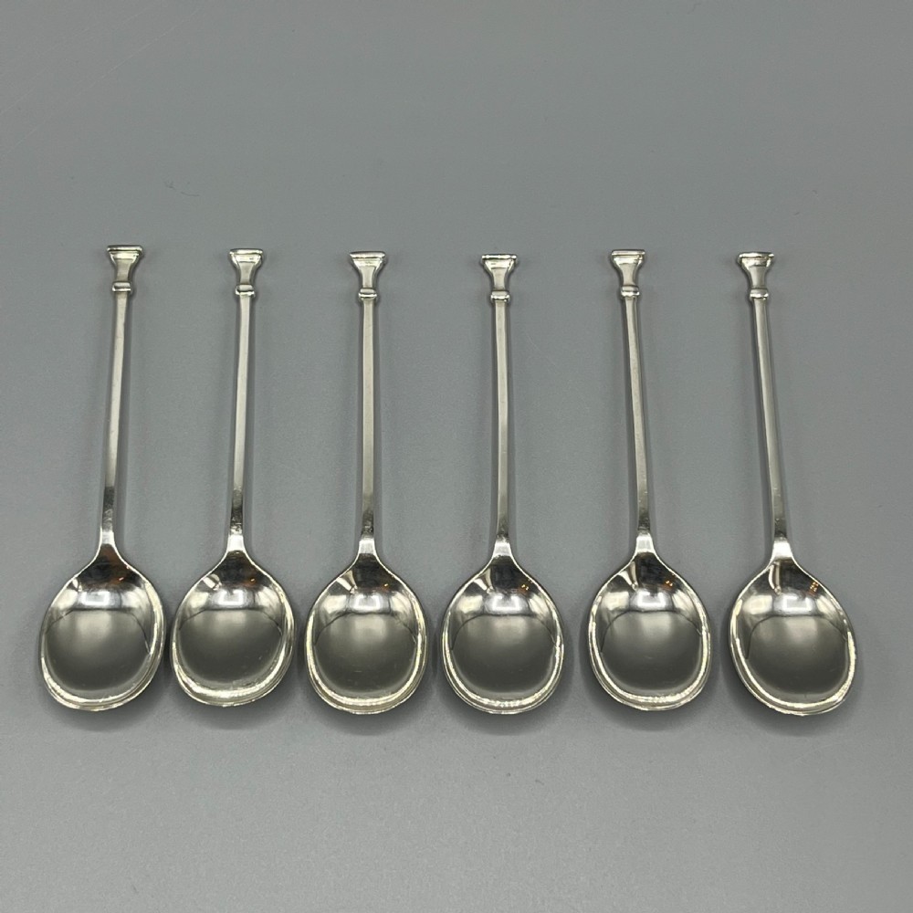 Cased Set of 6 Solid Silver Coffee Spoons Art Deco Hallmarked Birmingham 1932 View IV