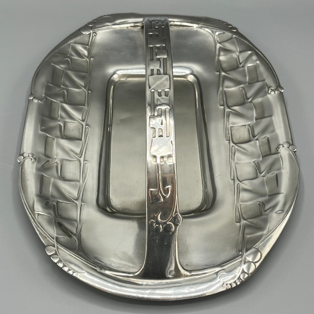 Liberty & Co Tudric Art Nouveau Pewter Cake Basket Centrepiece 0357 View III