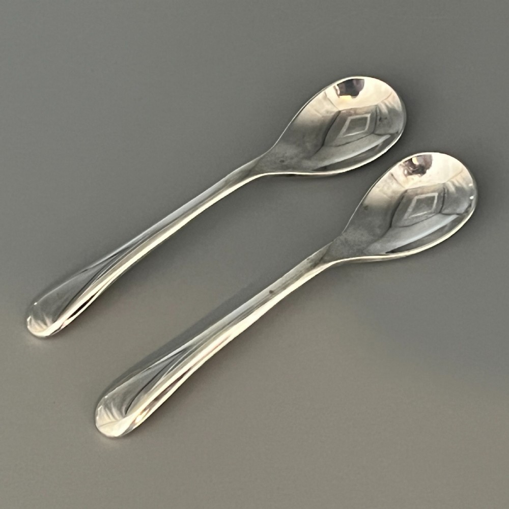 Silver Plated Condiment Set by Roberts & Belk View XVIII