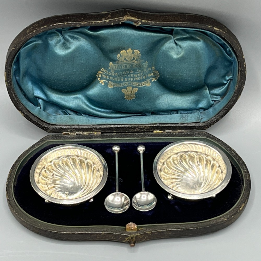Pair Victorian Solid Sterling Silver Salts & Salt Spoons in Fitted Case View II
