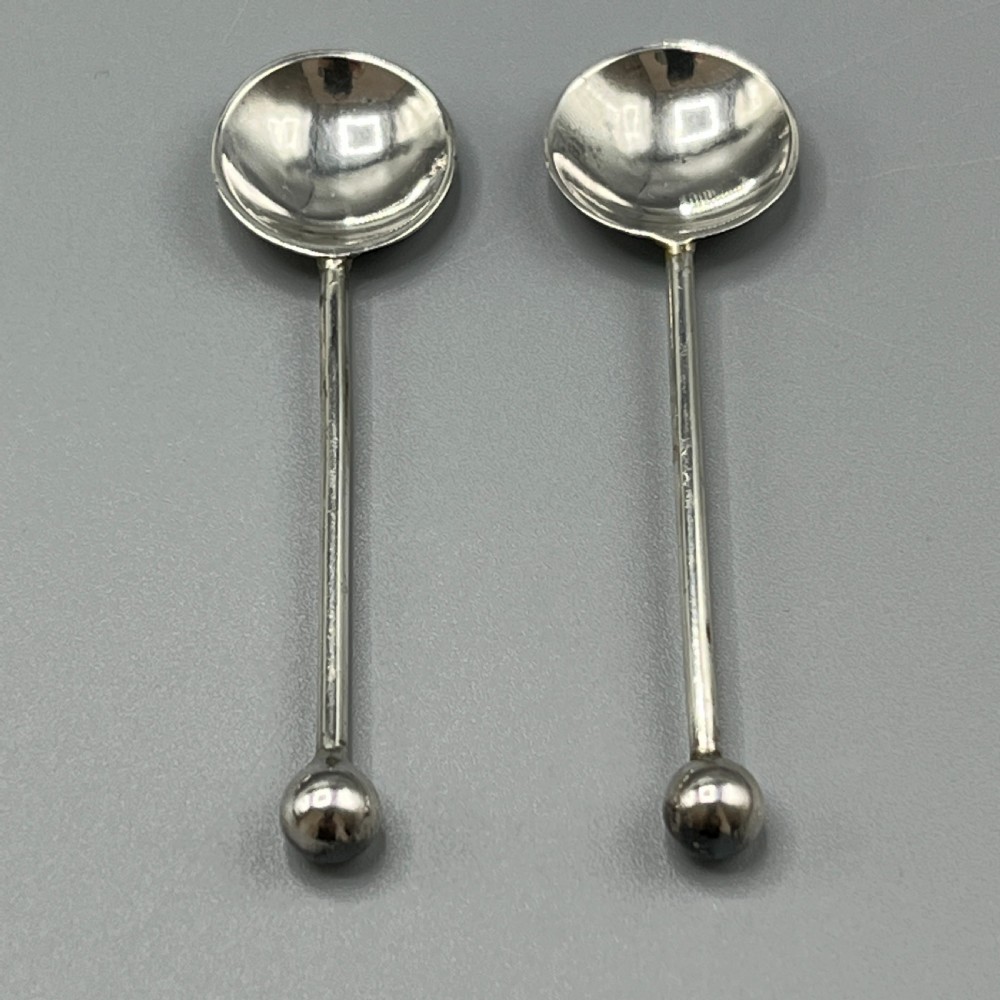 Pair Victorian Solid Sterling Silver Salts & Salt Spoons in Fitted Case View VIII