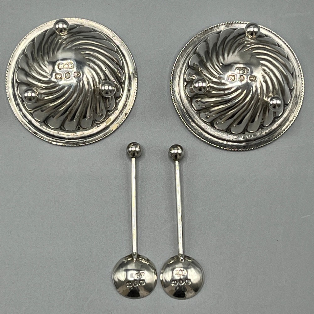 Pair Victorian Solid Sterling Silver Salts & Salt Spoons in Fitted Case View IX