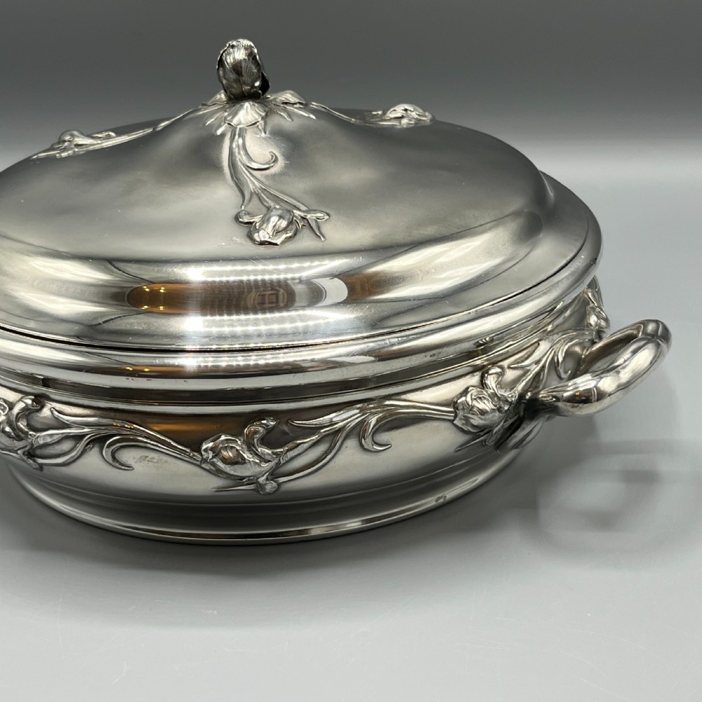 Art Nouveau Silver Plated Entrée Serving Dish Tureen by Reed & Barton View IV