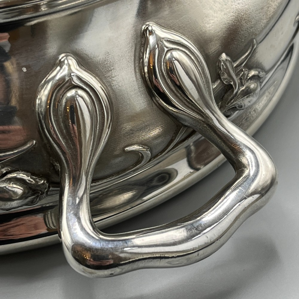 Art Nouveau Silver Plated Entrée Serving Dish Tureen by Reed & Barton View VII