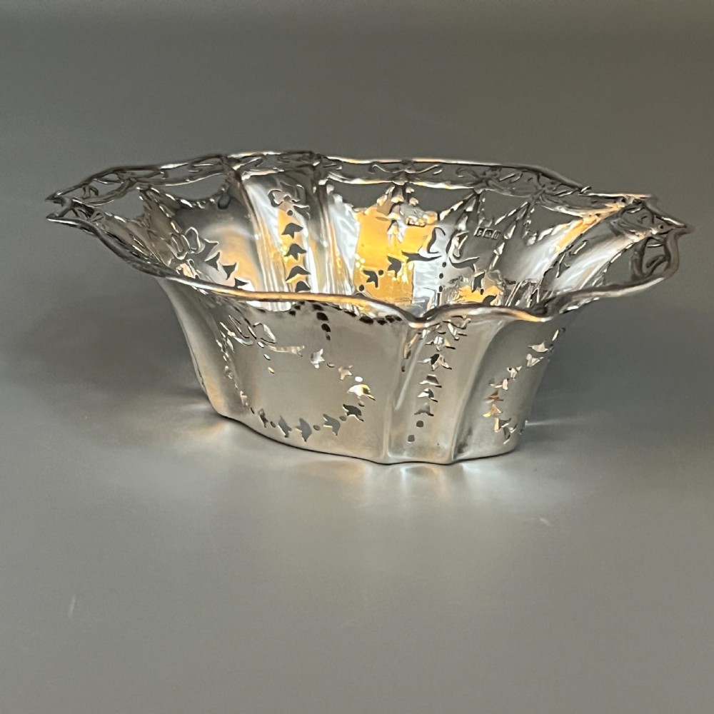 Antique Pierced Sterling Silver Trinket Dish with Ribbon Bow Swags - 1912 View IV