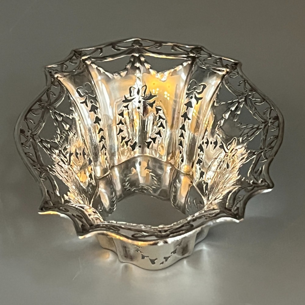Antique Pierced Sterling Silver Trinket Dish with Ribbon Bow Swags - 1912 View VII