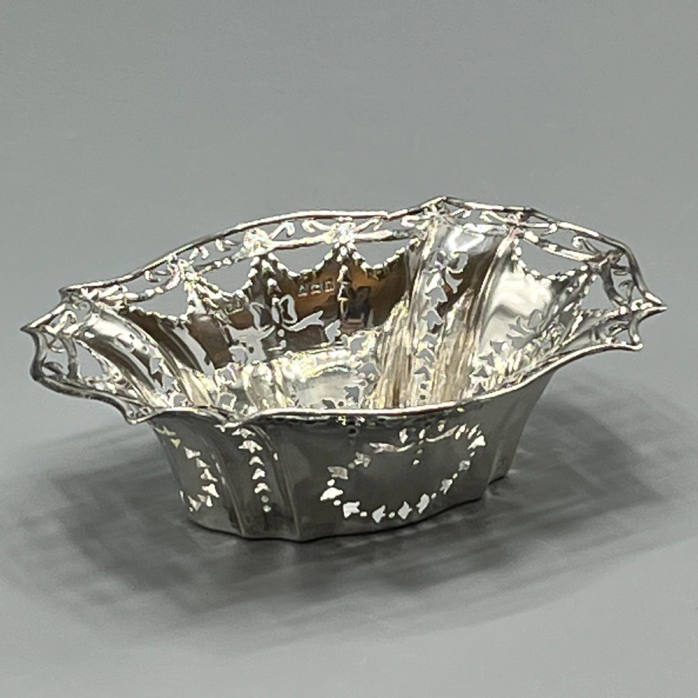 Antique Pierced Sterling Silver Trinket Dish with Ribbon Bow Swags - 1912 View XIII